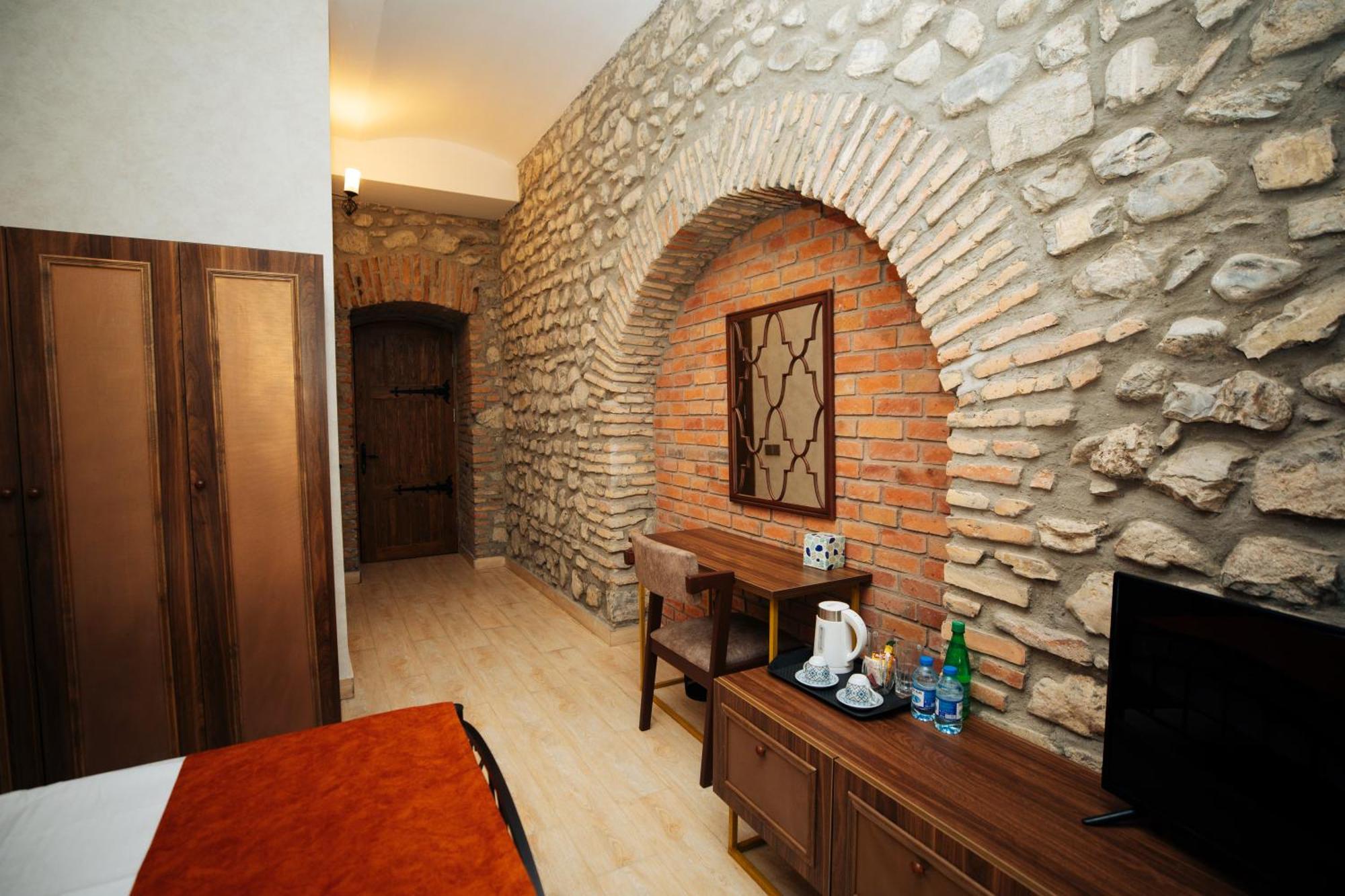 Art Hotel By Abad Guest Sheki Exterior photo